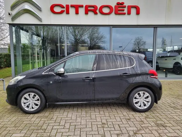 Peugeot 208 1.2 PureTech Tech Edition 2018 Benzine 6