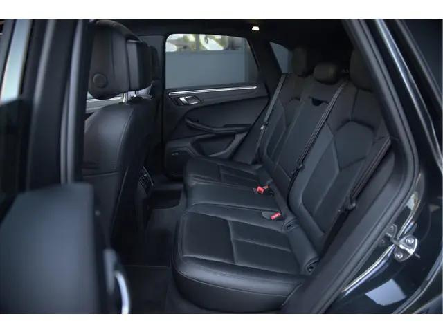 Porsche Macan 2.0 2019 Benzine 60