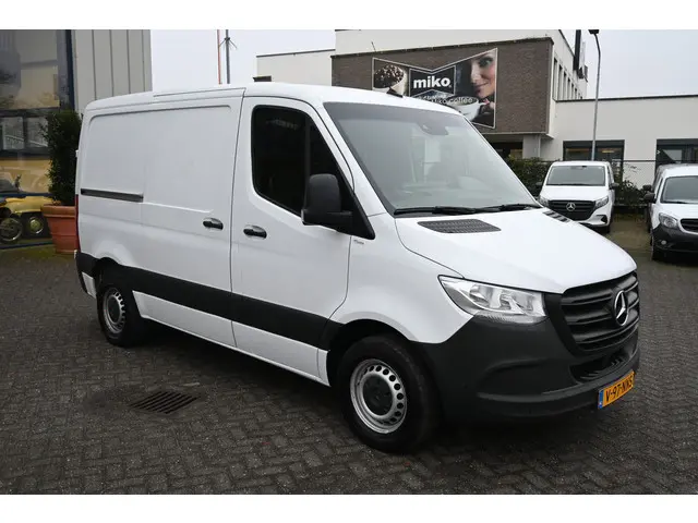 Mercedes-Benz Sprinter 211 CDI L1H1 FWD 2023 Diesel 10