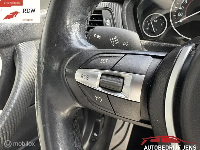 BMW 3 Serie 328i High Executive 2013 Benzine 8