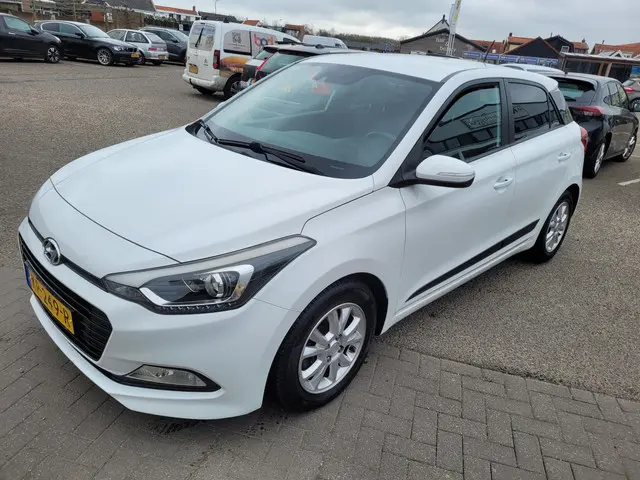 Hyundai i20 1.0 T-GDI Go! 2016 2016 Benzine 3