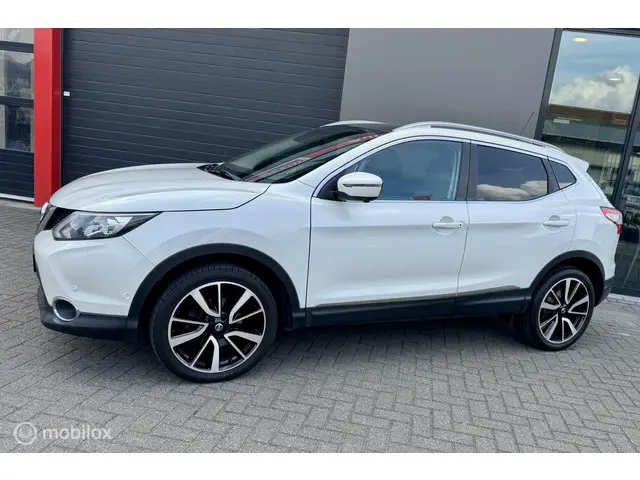 Nissan QASHQAI 1.2 Tekna 360/PANO/Nap 2017 Benzine 3