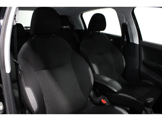Peugeot 208 1.2 PureTech Active 2016 Benzine 24
