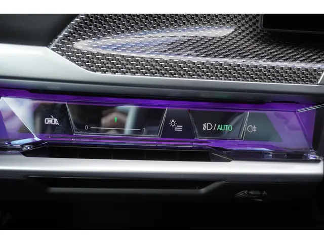 BMW 7 Serie M760e xDrive 2023 Hybride Benzine 51