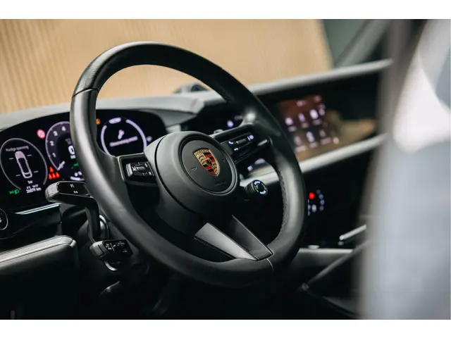 Porsche Cayenne Coupé 3.0 E-Hybrid 2024 Hybride Benzine 27