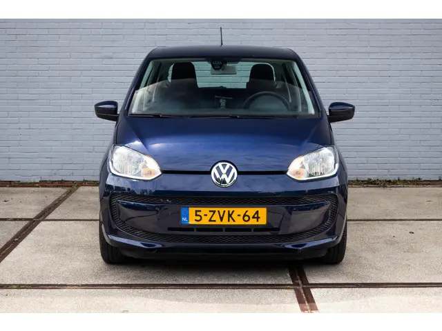 Volkswagen up! 1.0 move up! BlueMotion 2015 Benzine 8