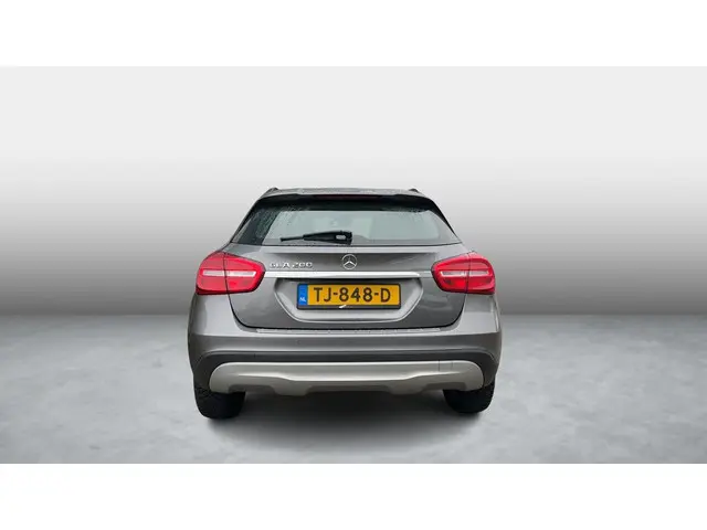 Mercedes-Benz GLA 3