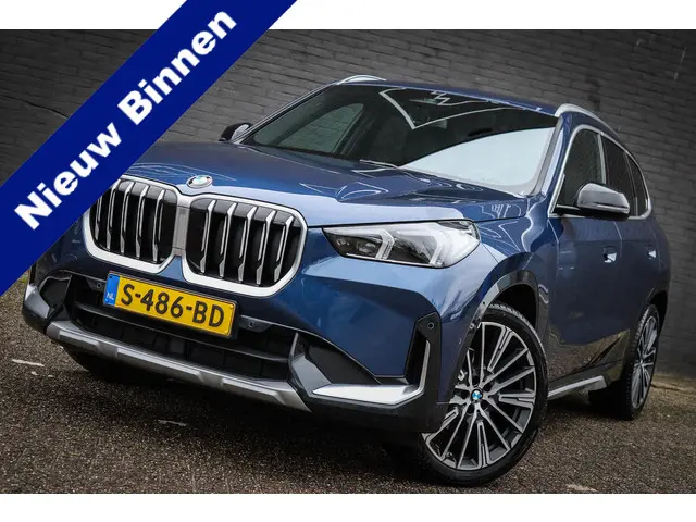 BMW X1 sDrive18i 2022 Benzine