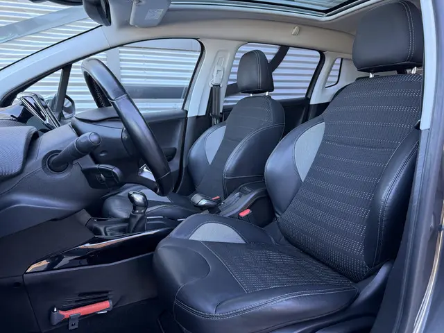 Peugeot 2008 1.2 PureTech Allure 2016 Benzine 9