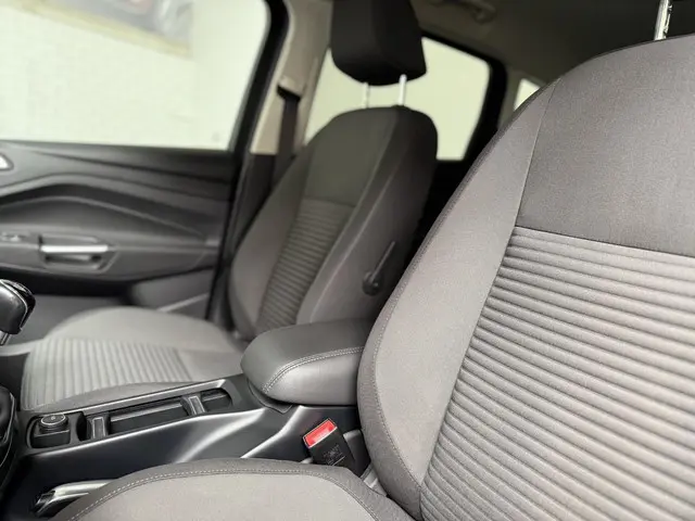 Ford C-MAX 1.5 Titanium 2017 Benzine 16