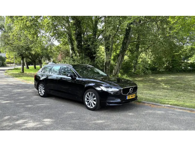 Volvo V90 2.0 T4 2019 YOUR CLASSIC CAR-SOLD. 2019 Benzine 17