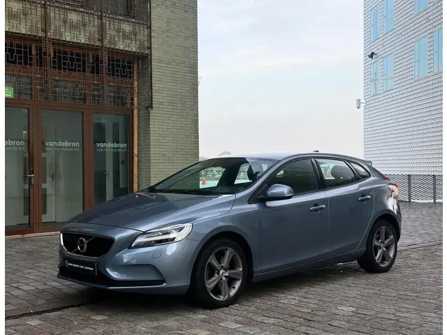 Volvo V40 2.0 T3 Nordic+ 114.000km dealer oh 2016 Benzine 7