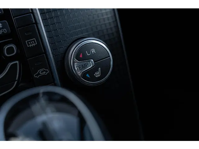 Volvo V40 1.5 T3 Polar+ Sport 2020 Benzine 38