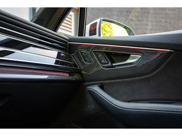 Audi Q7 4.0 TFSI SQ7 quattro 2022 Benzine 25