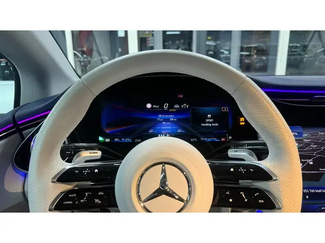 Mercedes-Benz EQE AMG 43 4MATIC 91 kWh 2023 Elektrisch 18