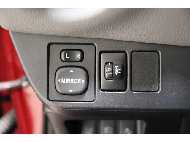 Toyota Yaris 1.5 Hybrid Aspiration, 2017 Hybride Benzine 27