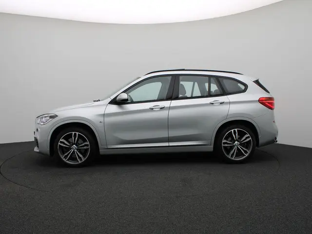 BMW X1 sDrive20i 2019 Benzine 4
