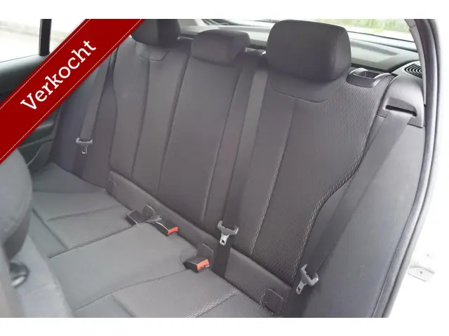 BMW 1 Serie 118i 2016 Benzine 22