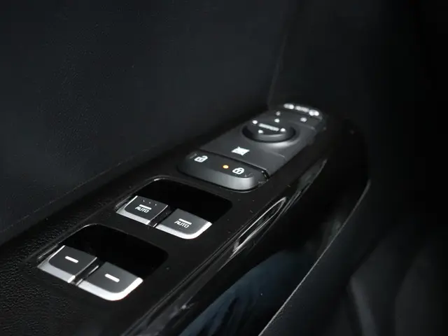 Kia Sportage 1.6 T-GDI Black Edition 2022 Benzine 34