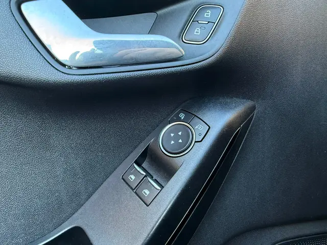 Ford Fiesta 1.1 Trend 2018 Benzine 12
