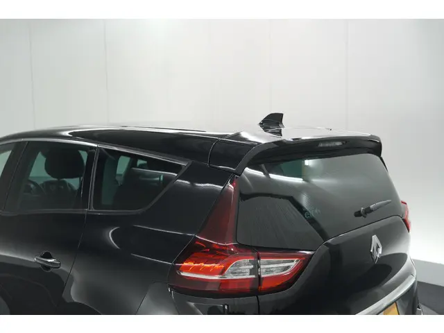 Renault Grand Scénic TCe 140 EDC Limited 2021 Benzine 22