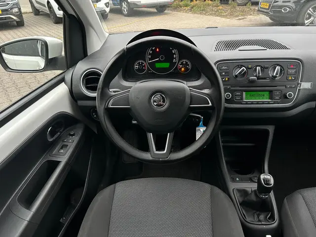 Škoda Citigo 1.0 Greentech Elegance 2013 Benzine 13