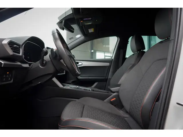 SEAT Leon Sportstourer 1.5 eTSI FR 2021 Benzine 30