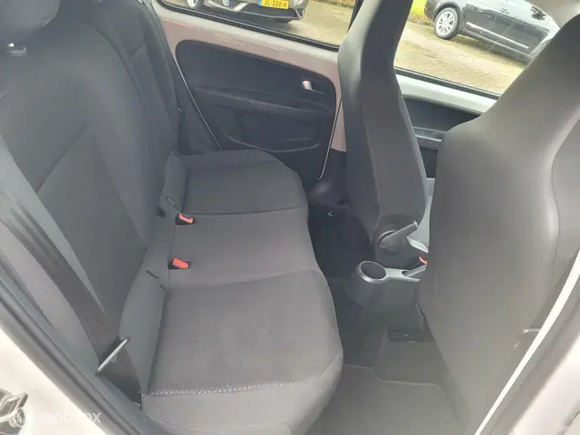 SEAT Mii 1.0 Sport Dynamic,5 deurs, airco 2015 Benzine 18