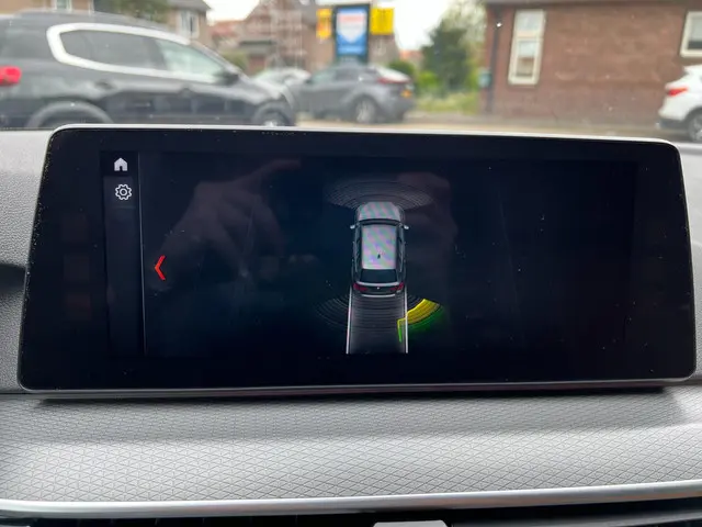 BMW 5 Serie Touring 520i High Executive 2018 Benzine 23