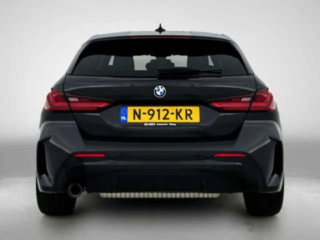 BMW 1 Serie 118i High Executive 2020 Benzine 3