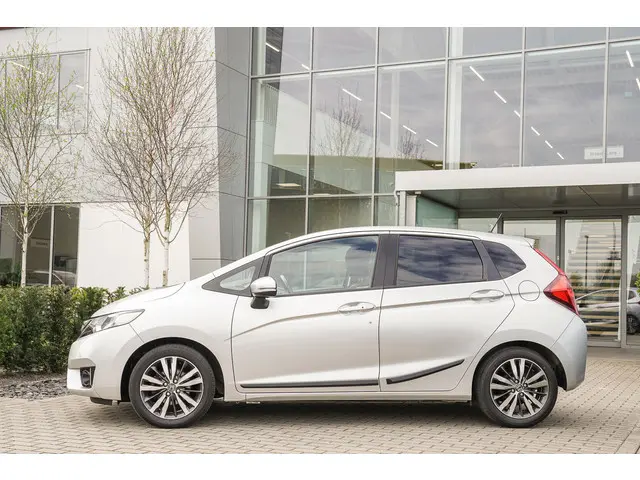 Honda Jazz 1.3i VTEC ELEGANCE 2017 Benzine 48
