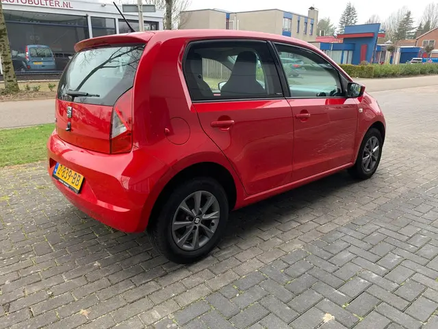 SEAT Mii 1.0 Reference 2014 Benzine 4