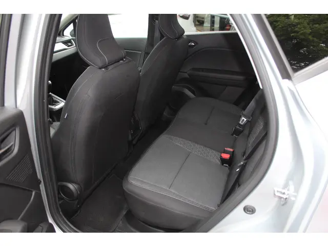 Renault Captur 1.0 TCe 90 evolution 2023 Benzine 10