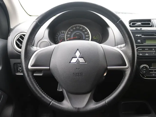 Mitsubishi Space Star 1.0 Bright 2015 Benzine 16