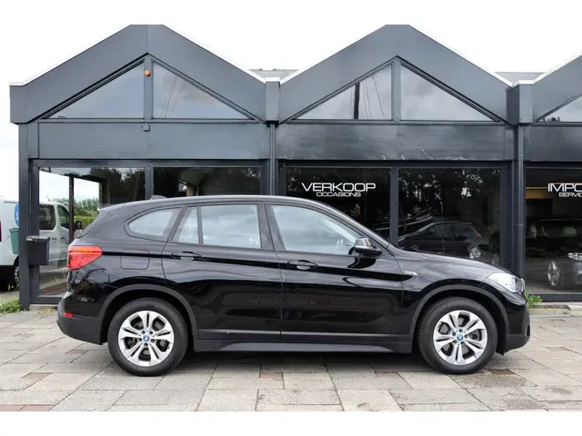 BMW X1 XDrive25e 2021 Hybride Benzine 6