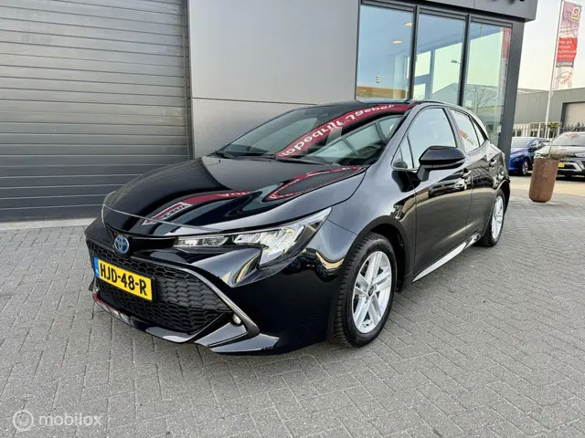 Toyota Corolla 1.8 Hybrid Active 2023 Hybride Benzine 6