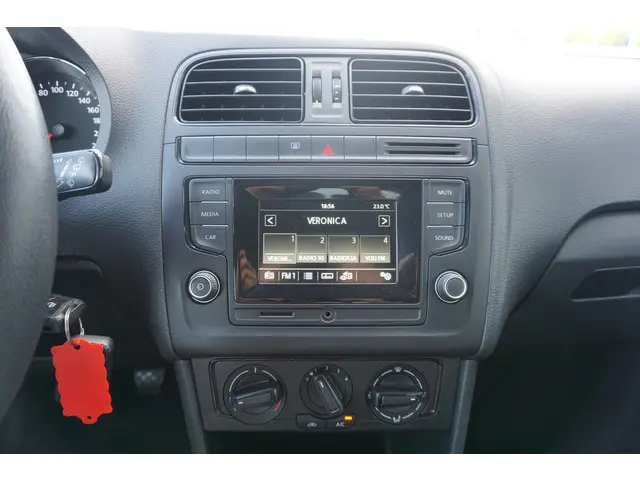 Volkswagen Polo 1.0 Comfortline Edition 2016 Benzine 12