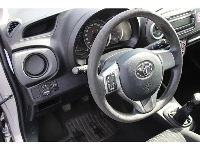 Toyota Yaris 1.0 VVT-i Aspiration, Airco! 2013 Benzine 16