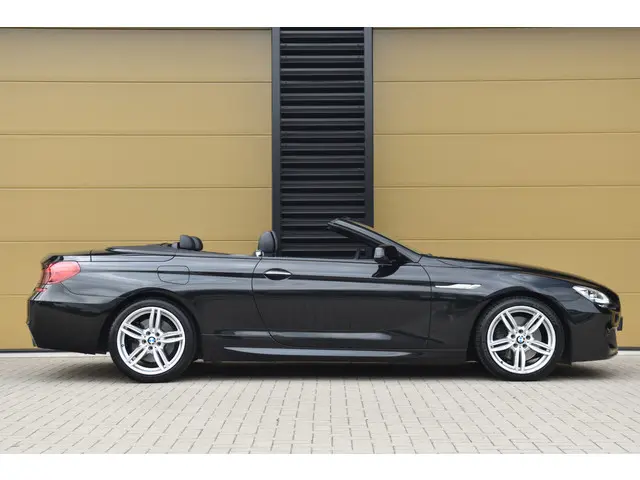 BMW 6 Serie Cabrio 640xi High Executive 2013 Benzine 8