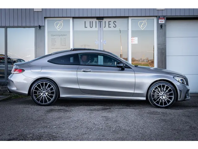 Mercedes-Benz C-Klasse Coupé 300 AMG 2019 Benzine 10