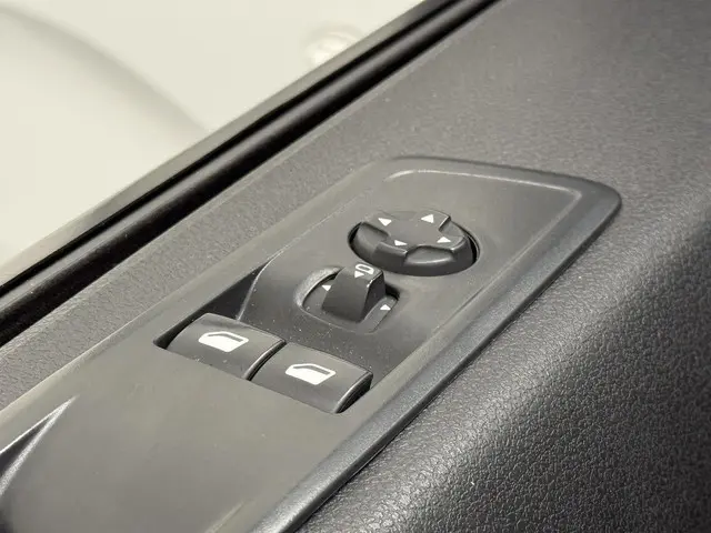 Peugeot Expert 1.5 BlueHDI 120PK L2 2023 Diesel 19