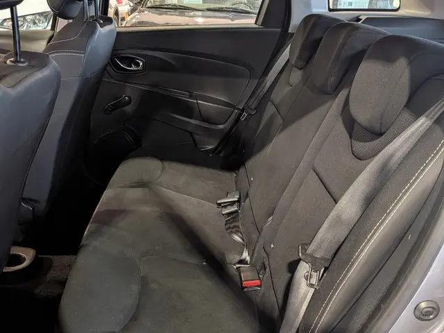 Renault Clio 1.2 16V 2015 Benzine 7