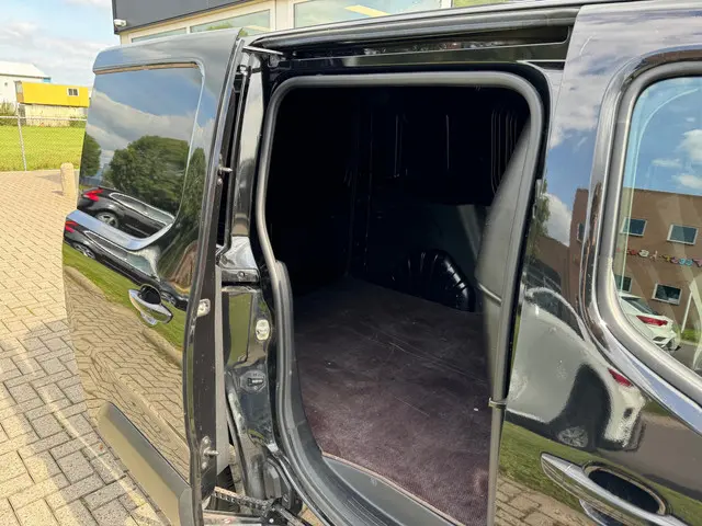 Opel Combo 1.5D L1H1 Edition 2020 Diesel 11