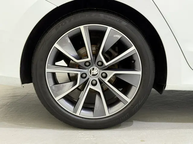 Škoda Octavia Combi 1.0 TSI MHEV Sport Aut7 2021 Benzine 11