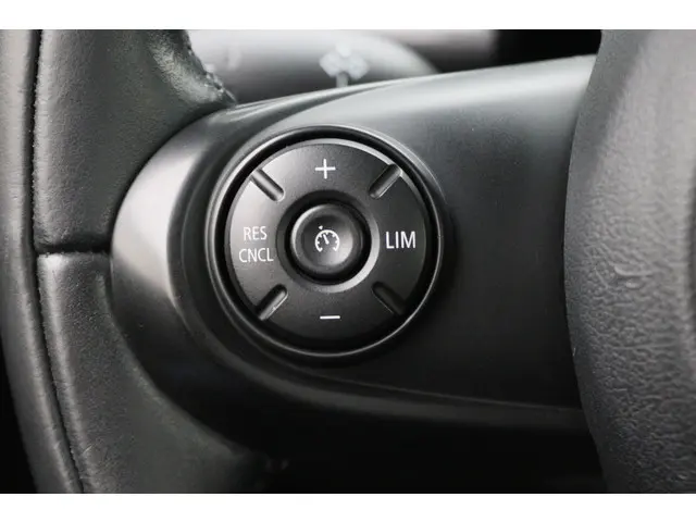 MINI Cooper Mini 1.5 Chili Business 2018 Benzine 32