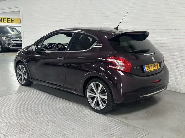 Peugeot 208 1.6 THP XY 2013 Benzine 13