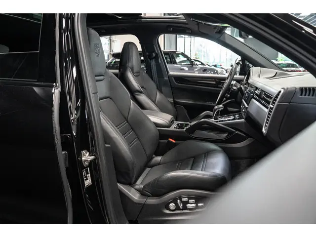 Porsche Cayenne 3.0 E-Hybrid 2021 Hybride Benzine 8