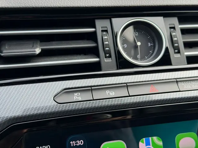 Volkswagen Arteon 1.5 TSI Business R 2019 Benzine 13