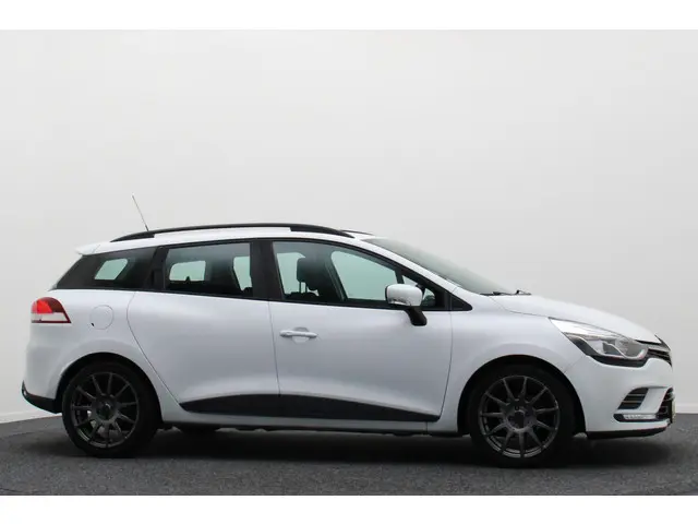 Renault Clio Estate 0.9 TCe Limited 2017 Benzine 20