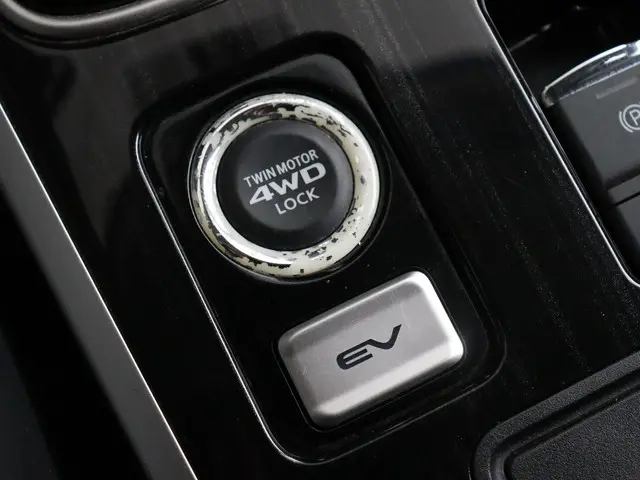 Mitsubishi Outlander 2.0 PHEV Pure 2016 Hybride Benzine 19